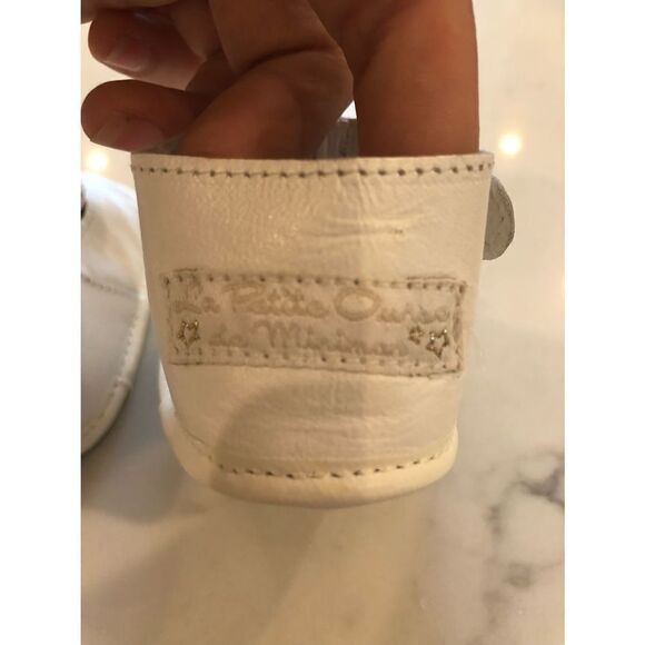 La Petite Ourse White Leather Mary Jane Baby Shoes, 18 - Picture 5 of 7